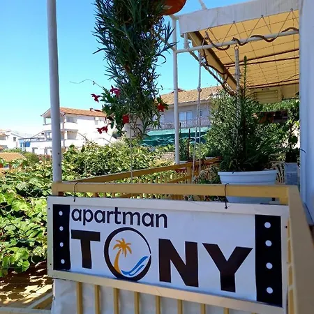 Toni Апартаменты *