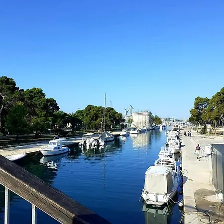 Toni Апартаменты *