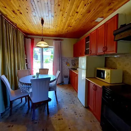 Toni Апартаменты *